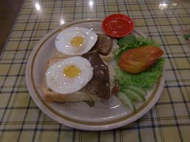Uitsmitjer lidah, menu andalan