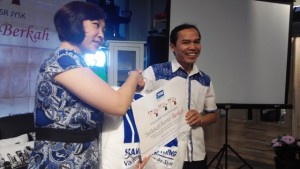 Mbak Yuna dan Pak Alles