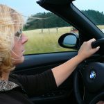 Mengendarai Motor Ataupun Mobil Bagi Perempuan Tidak Semudah Laki-laki, Benarkah?