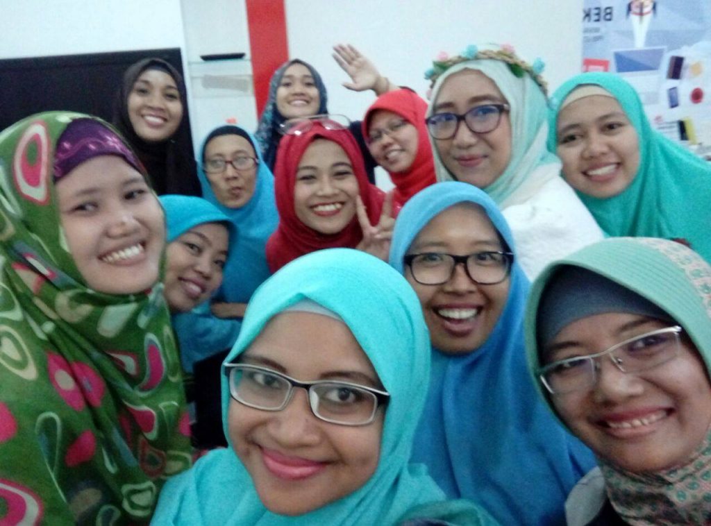 Arisan Ilmu Surabaya: Etika Menulis dan Video Blogging