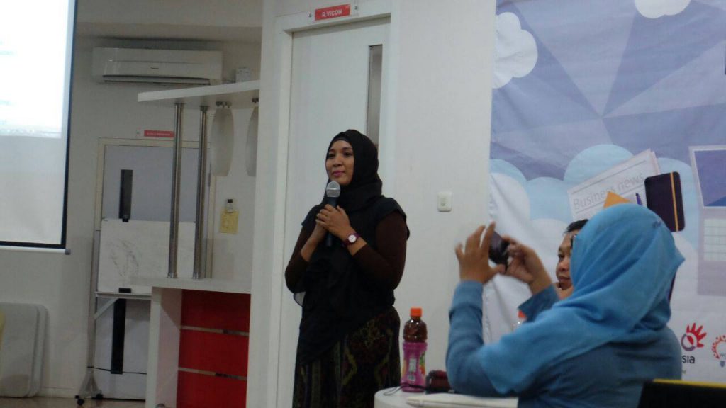 Arisan Ilmu Surabaya: Etika Menulis dan Video Blogging