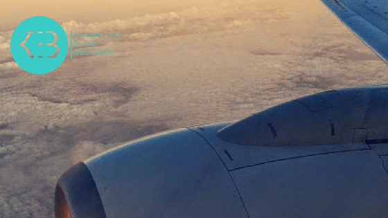 Pesawat Delay, Happy-in Aja