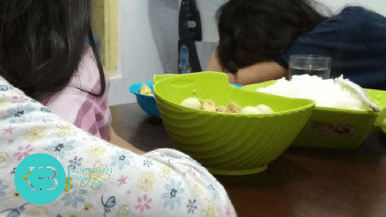Agar Anak Semangat Makan Sahur