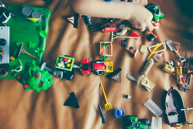 8 Hal yang Harus Diperhatikan Orang Tua Soal Mainan Anak