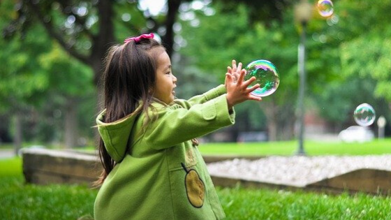 Mendidik Anak Perempuan Generasi Alpha Female