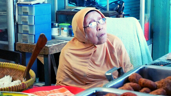 Warung Nasi Bu Eha, Legenda Kuliner Bandung