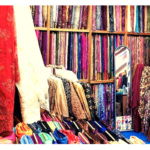 Belanja di Pasar Tanah Abang, Tak Cukup Bawa Dompet Tebal