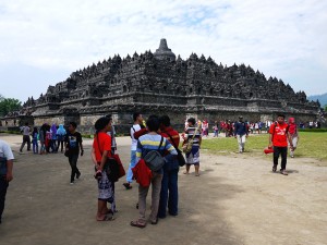 Wisata Edukasi Cara Merawat Candi Borobudur