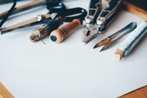 Tip Memulai DIY Project Memanfaatkan Barang-Barang Tak Terpakai Tapi Dibuang Sayang