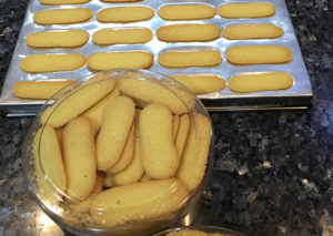 kue lidah kucing